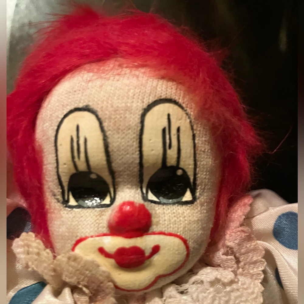 Vintage Q Tee Clown , Hand Painted FACE, Jester, Carnival, Circus, (Pre-owned) - Picture 2 of 5